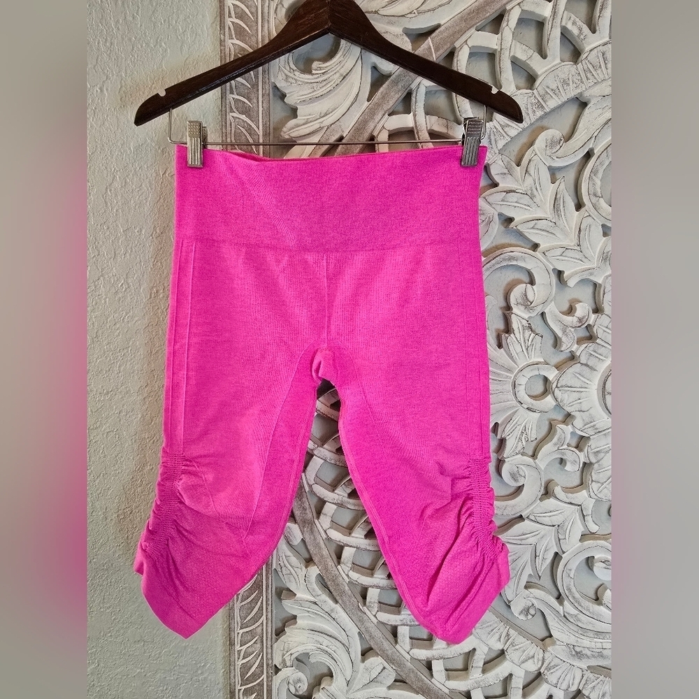 Lululemon Women's In The Flow Crop II Seamless Capri Ruched Hem 8